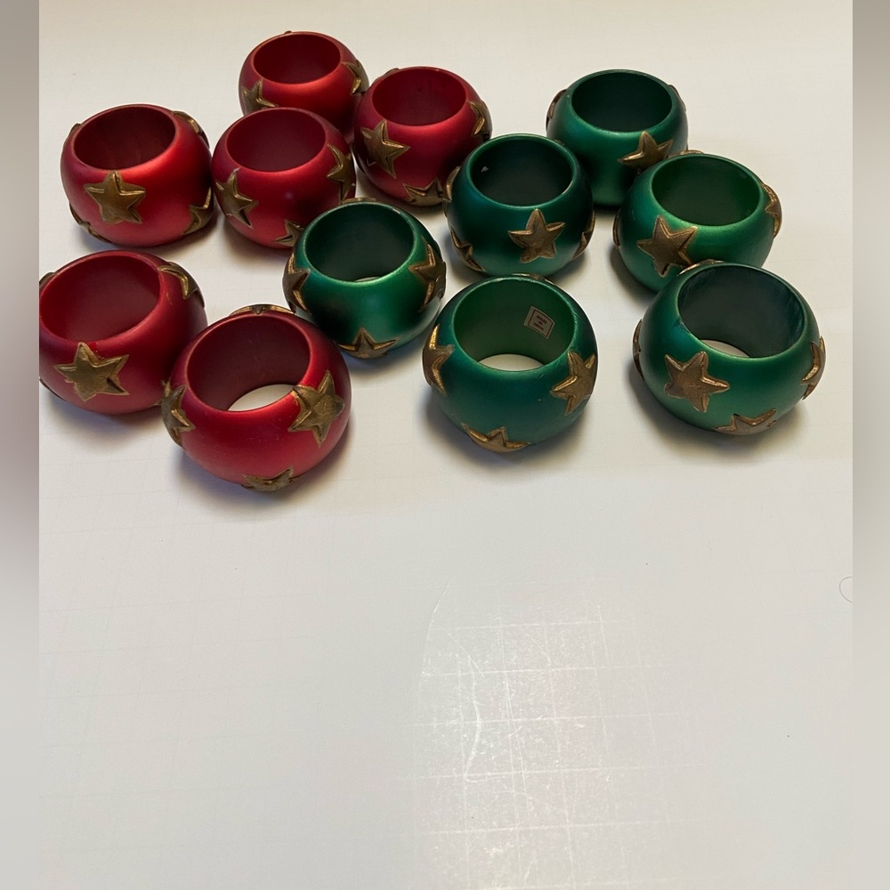 Set of 12 Pier One vintage red and green napkin rings with gold stars